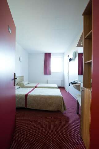 Отель Green Vilnius hotel Вильнюс Двухместный номер с 2 отдельными кроватями-11